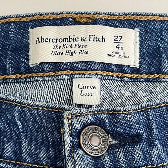 Abercrombie & Fitch Curve Love The Kick Flare Ultra High‎ Rise Jeans - Picture 10 of 12